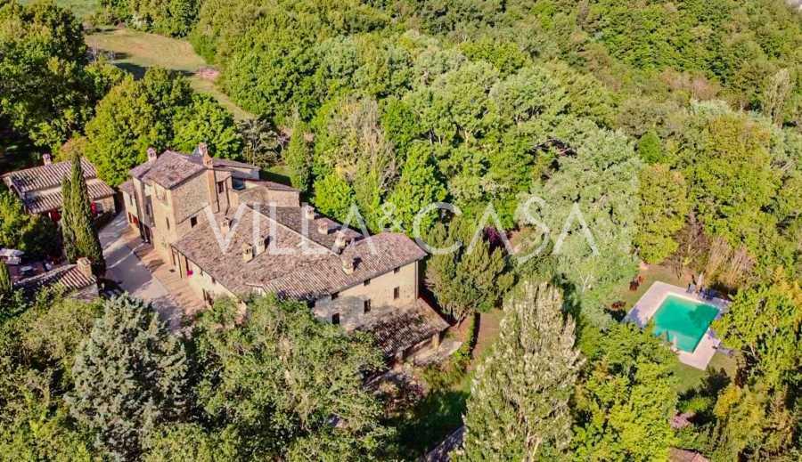 エレガントなアグリツーリズモがペルージャで販売中