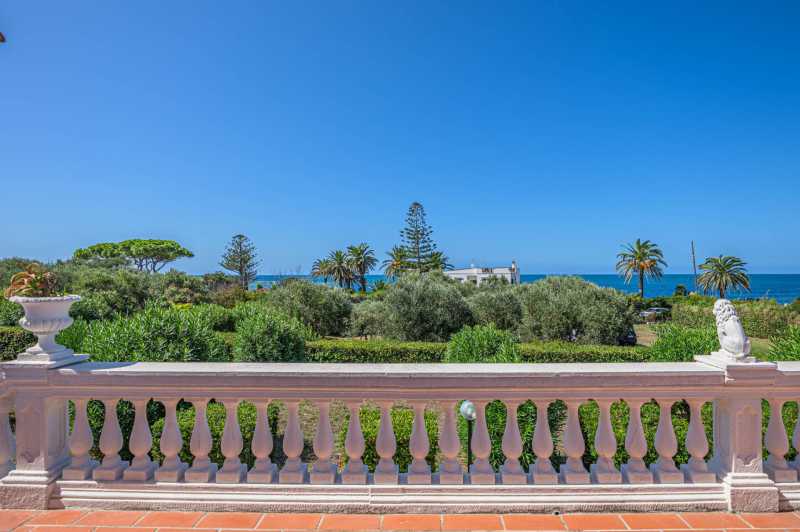 サンタ・マリネッラのユニークなヴィラ