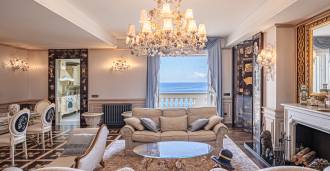 オスペダレッティで販売中の豪華なペントハウス