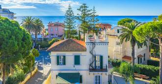 サンタ・マリネッラで快適なヴィラが販売中