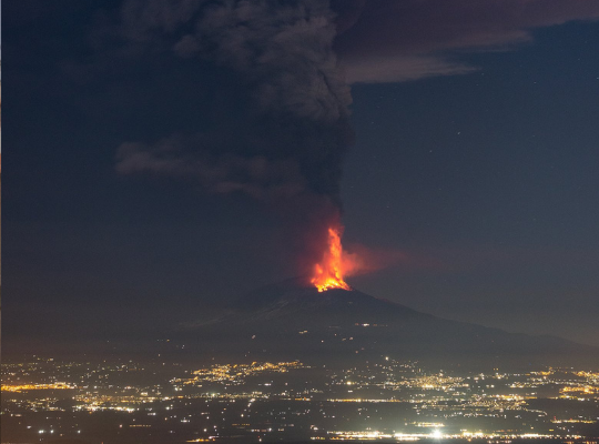 シチリア島の火山噴火